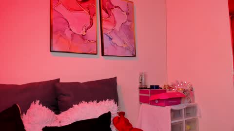 Danna Lovs online show from 01.07.25