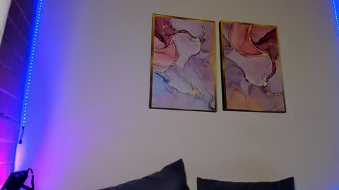 Danna Lovs online show from 01.18.25