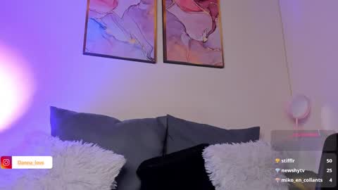 Danna Lovs online show from 01.23.25