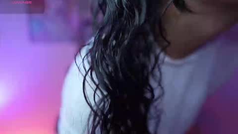 Danna Lovs online show from 02.25.26