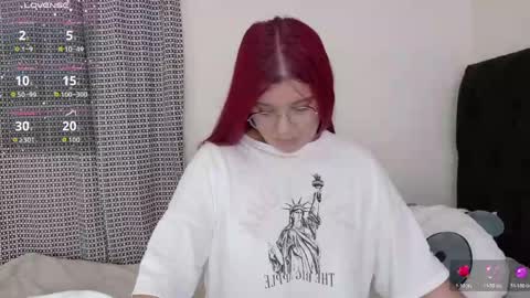 Snapshot of danna_luu chatting on 05.09.26 Danna online show from 05.09.26