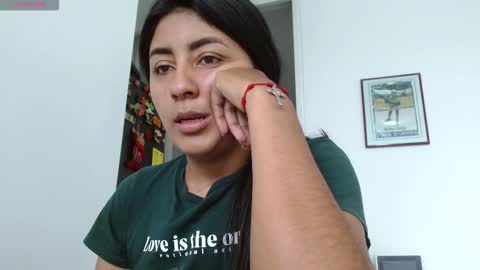 Snapshot of danna_peterson chatting on 11.06.25 Danna online show from 11.06.25