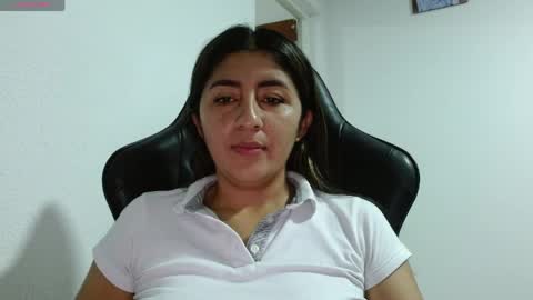 Snapshot of danna_peterson chatting on 05.07.26 Danna online show from 05.07.26