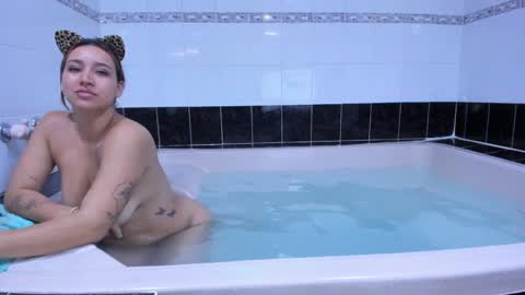  Danna  online show from 02.04.25