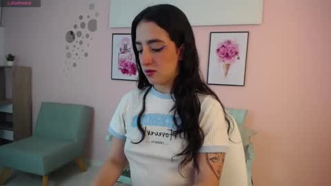 Snapshot of danna_wagner chatting on 11.20.25 danna_wagner online show from 11.20.25