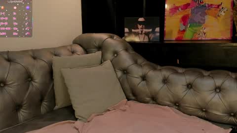 Snapshot of dannaa_williams chatting on 10.01.25 Danna online show from 10.01.25