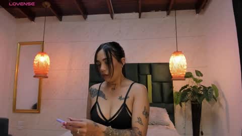 Snapshot of dannaa_williams chatting on 10.06.25 Danna online show from 10.06.25