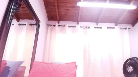 Danna Berlin  online show from 01.23.25