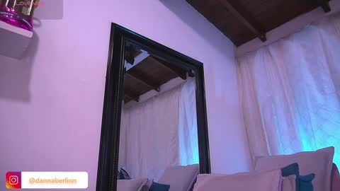 Danna Berlin  online show from 09.08.25