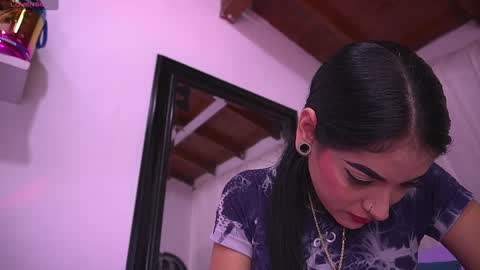 Danna Berlin  online show from 09.19.25