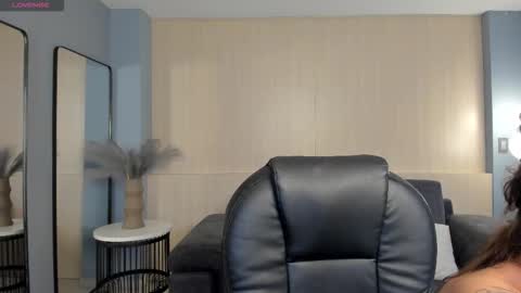 Danna Cruz  online show from 09.28.25