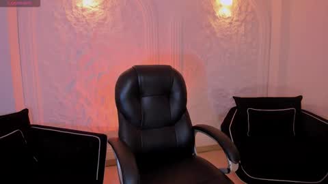 Danna Cruz  online show from 11.07.25