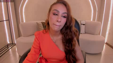 Danna Cruz  online show from 04.21.26