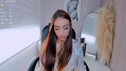 Danna Cruz  online show from 05.20.26