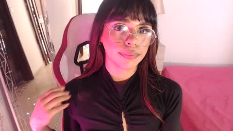 Snapshot of dannadoll69 chatting on 01.22.25 Dannamunoz130 online show from 01.22.25