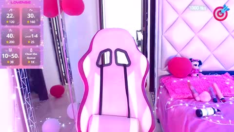 Snapshot of dannadoll69 chatting on 02.27.25 Dannamunoz130 online show from 02.27.25