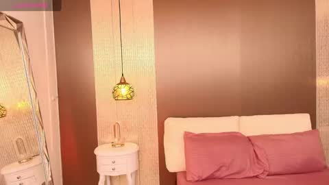 Snapshot of dannadoll69 chatting on 09.14.25 Dannamunoz130 online show from 09.14.25