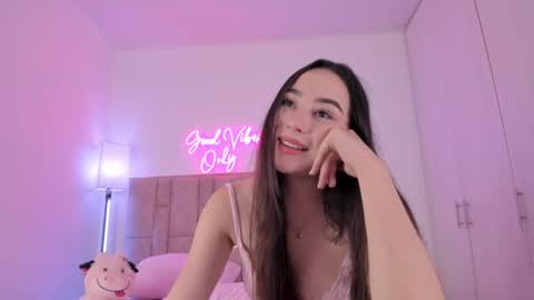 Snapshot of dannate1 chatting on 01.30.25 danna online show from 01.30.25