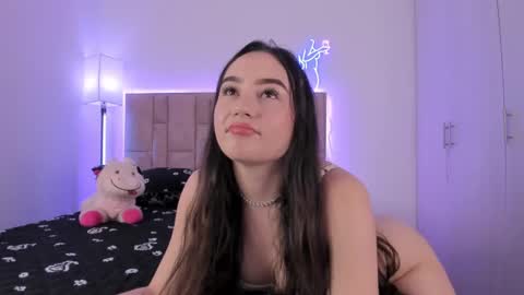 Snapshot of dannate1 chatting on 02.01.25 danna online show from 02.01.25