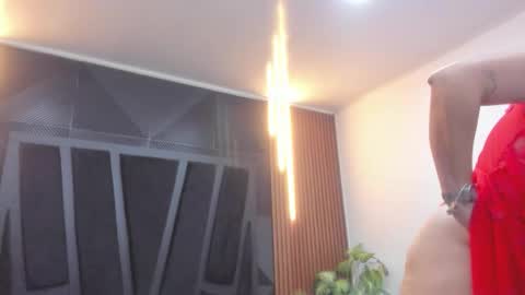 Snapshot of dannawithe chatting on 12.15.25 danna online show from 12.15.25