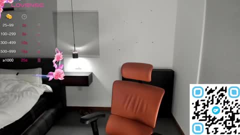 Snapshot of dannidaniels chatting on 12.01.24 DANNI DANIELS online show from 12.01.24