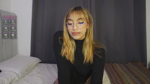 Snapshot of dannielle_ chatting on 01.07.25 online show from 01.07.25
