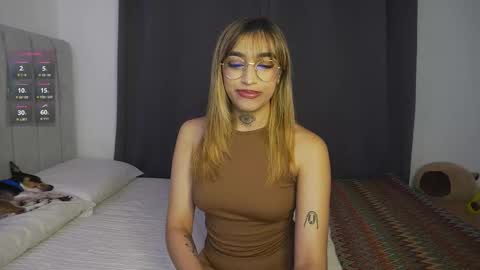 Snapshot of dannielle_ chatting on 03.07.25 online show from 03.07.25