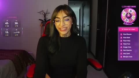 Snapshot of dannielle_ chatting on 09.10.25 online show from 09.10.25