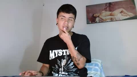 Snapshot of dannteftm chatting on 01.07.25 DANNTE online show from 01.07.25