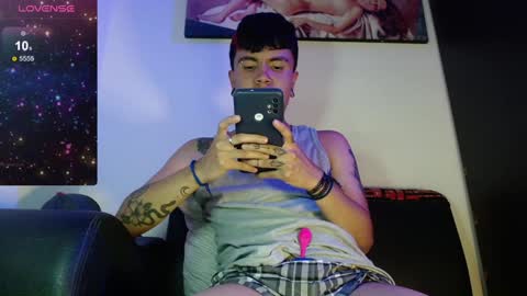 Snapshot of dannteftm chatting on 01.28.25 DANNTE online show from 01.28.25