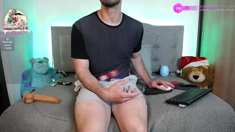 Snapshot of danny_hot_fun chatting on 12.30.24 Danny and Alex online show from 12.30.24