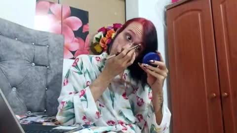 Snapshot of dannyy_gold chatting on 09.20.25 Issa online show from 09.20.25