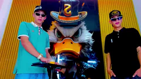 Snapshot of dante_brown1 chatting on 10.13.25 dante_brown1 online show from 10.13.25