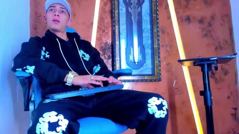 Snapshot of dante_brown1 chatting on 12.16.25 dante_brown1 online show from 12.16.25