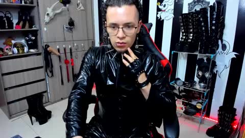 Snapshot of dante_infernos chatting on 01.15.25 Dante online show from 01.15.25