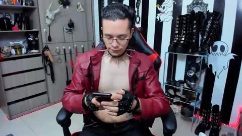 Snapshot of dante_infernos chatting on 02.01.25 Dante online show from 02.01.25