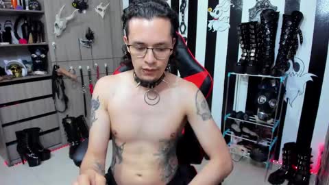 Snapshot of dante_infernos chatting on 02.08.25 Dante online show from 02.08.25