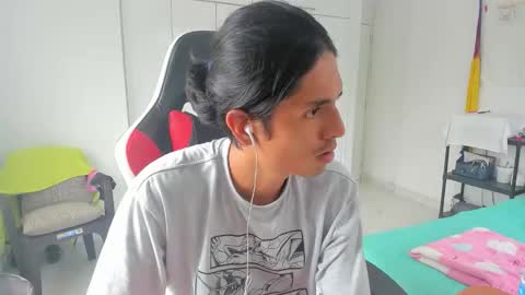 Snapshot of dantedecentralized chatting on 10.14.25 X Dante7373574 online show from 10.14.25