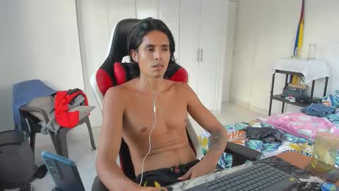 Snapshot of dantedecentralized chatting on 11.15.25 X Dante7373574 online show from 11.15.25