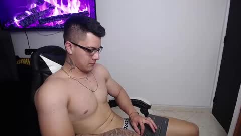 Snapshot of danteread chatting on 02.01.25 danteread online show from 02.01.25
