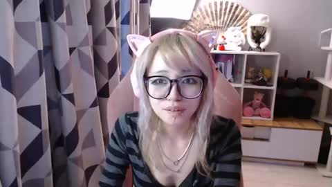 danyelleeyermann online show from 06.25.26