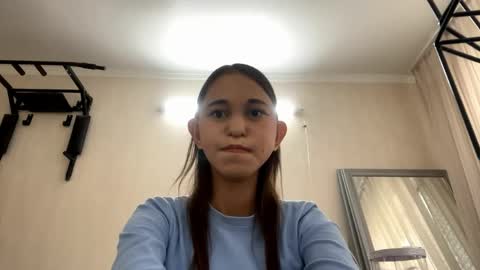 Snapshot of danyellegustason chatting on 05.27.26 Elisa online show from 05.27.26
