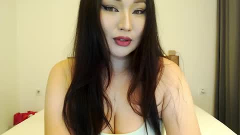 Snapshot of danymeen chatting on 05.27.26 DanyMeen online show from 05.27.26