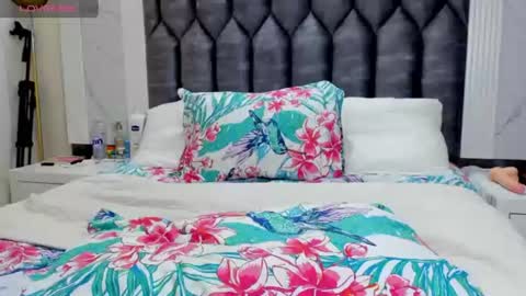 daphaineex online show from 07.17.26