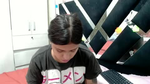 Snapshot of daphne877046 chatting on 06.18.26 daphne877046 online show from 06.18.26