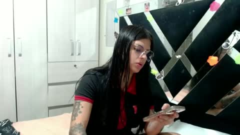 Snapshot of daphne877046 chatting on 07.19.26 daphne877046 online show from 07.19.26