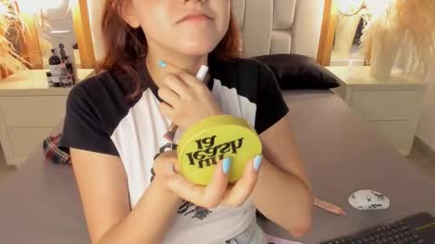 Snapshot of daphne_and_roger chatting on 09.13.25 daphne_and_roger online show from 09.13.25