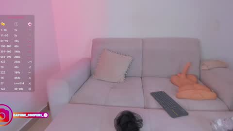 Snapshot of daphne_cooper1 chatting on 12.28.24 daphne_cooper1 online show from 12.28.24