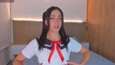 Snapshot of daphne_cooper1 chatting on 10.21.25 daphne_cooper1 online show from 10.21.25