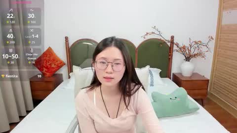 Snapshot of daphnedawn chatting on 11.15.25 Dawn online show from 11.15.25